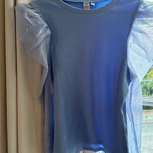 Blue ribbed top with tulle sleeves